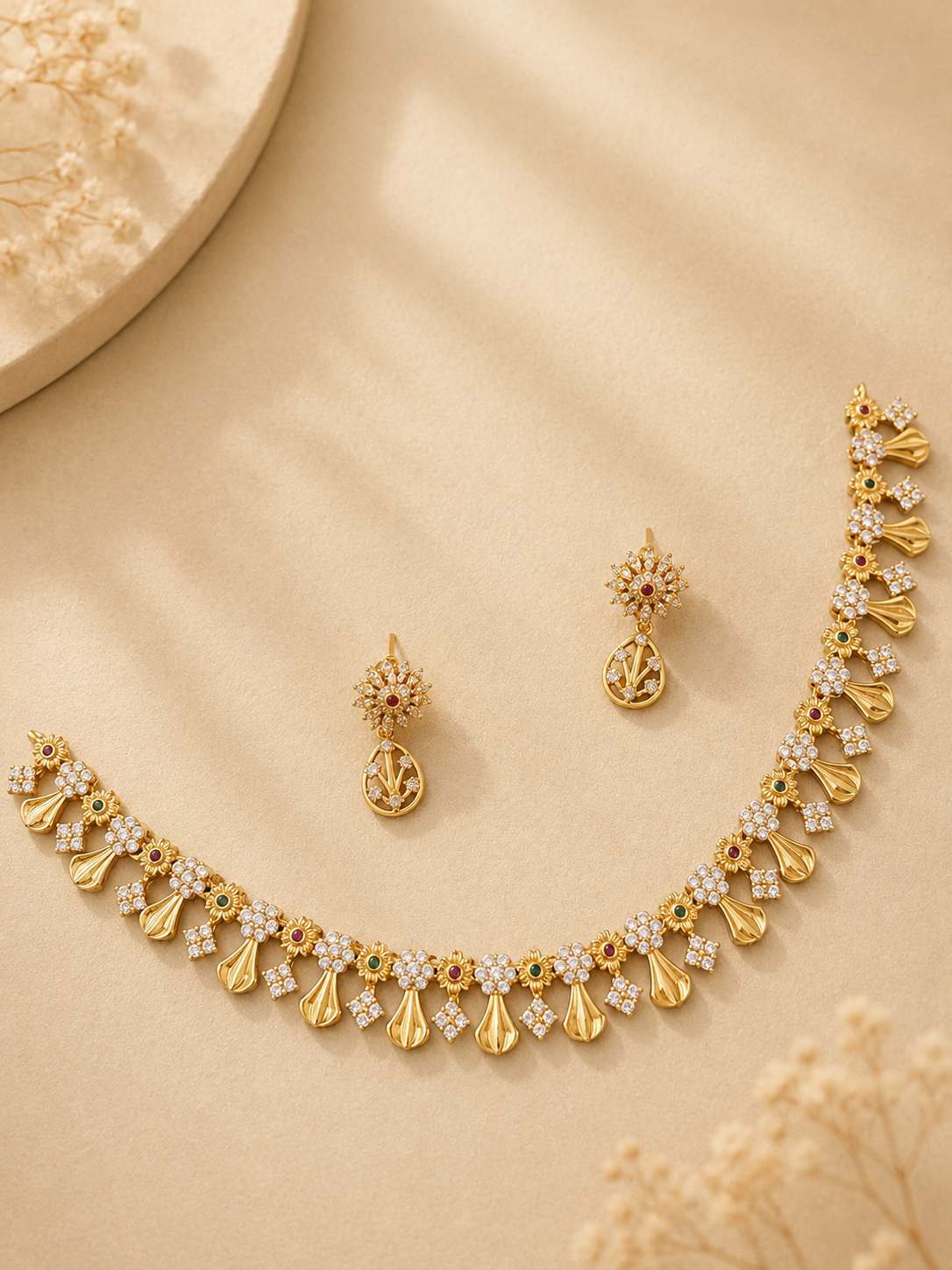 Elegant Floral Gold Necklace Set