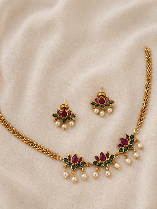 Lotus Royale Necklace Set